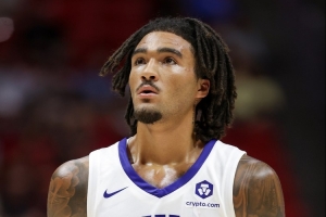 星空电竞-还装职业球员席菲诺21分钟4中0未得分 仅拿2板1断&6次犯规