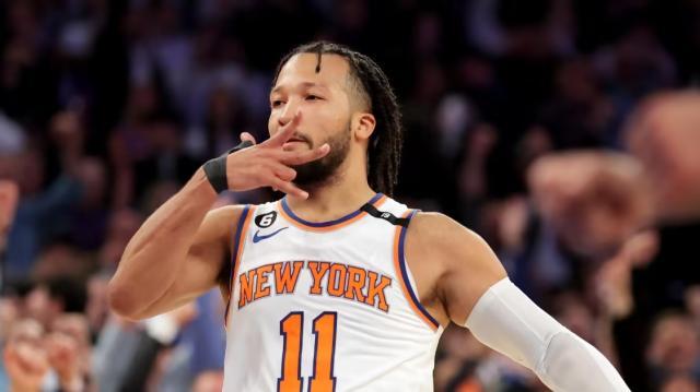 星空电竞官方网站-主场轻取灰熊却暴露隐患 锡伯杜需让球队负荷管理