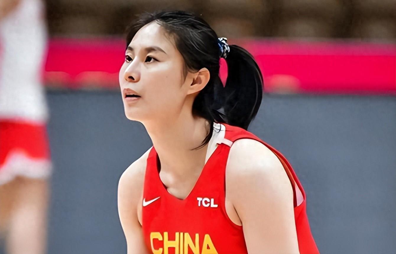官宣!中国女篮公布最新一期大名单,王思雨、张子宇、刘禹彤领衔